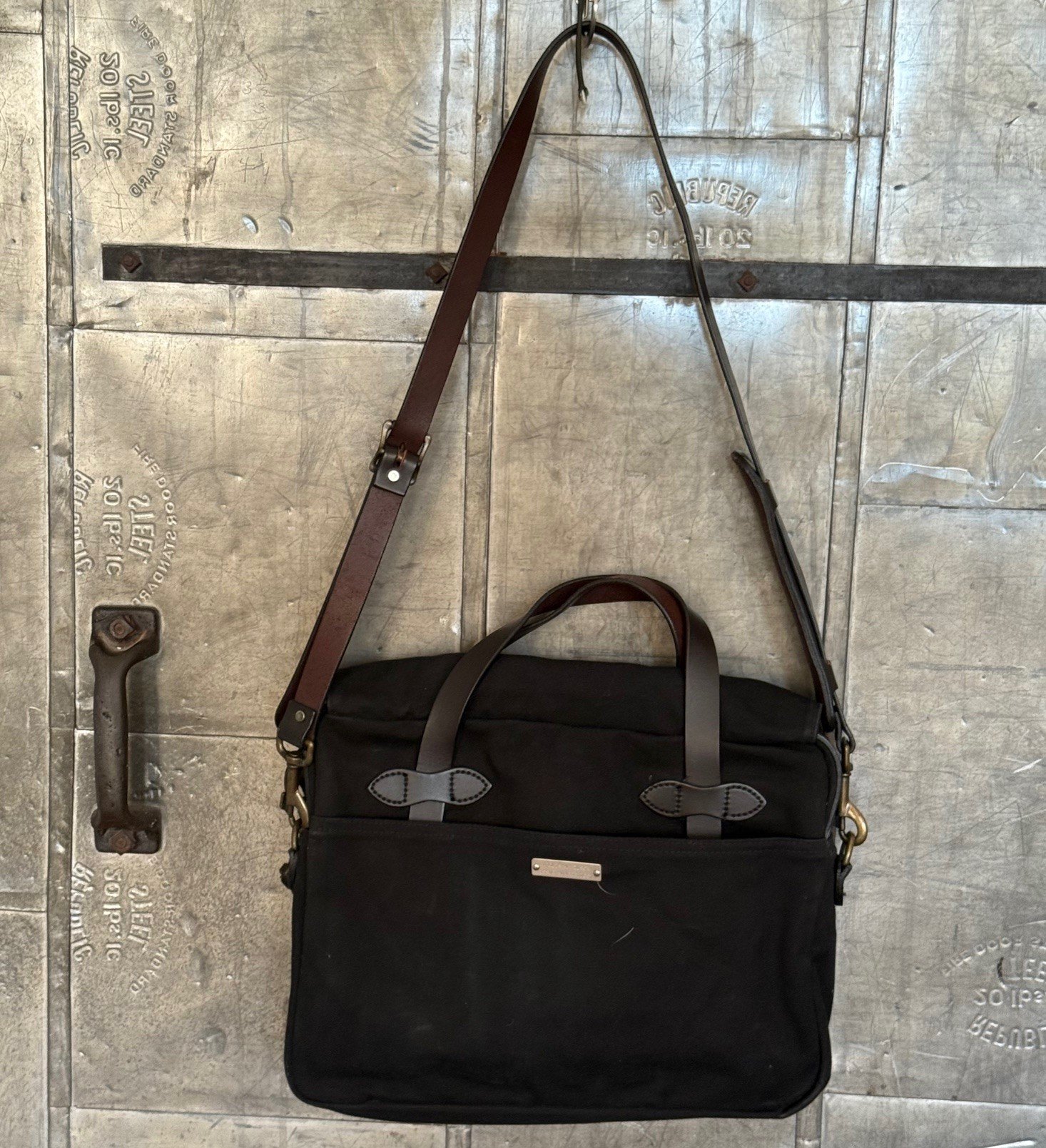 Filson x Apolis Philanthropist Briefcase - Image 2